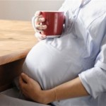 caféine-enceinte-foetus-neuf-mois
