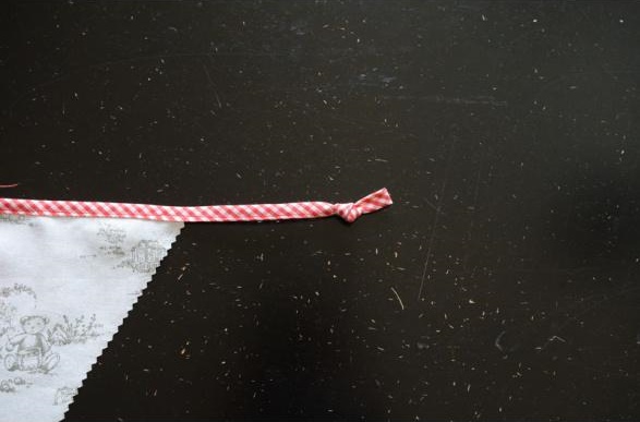 etape 10 diy guirlande fanions