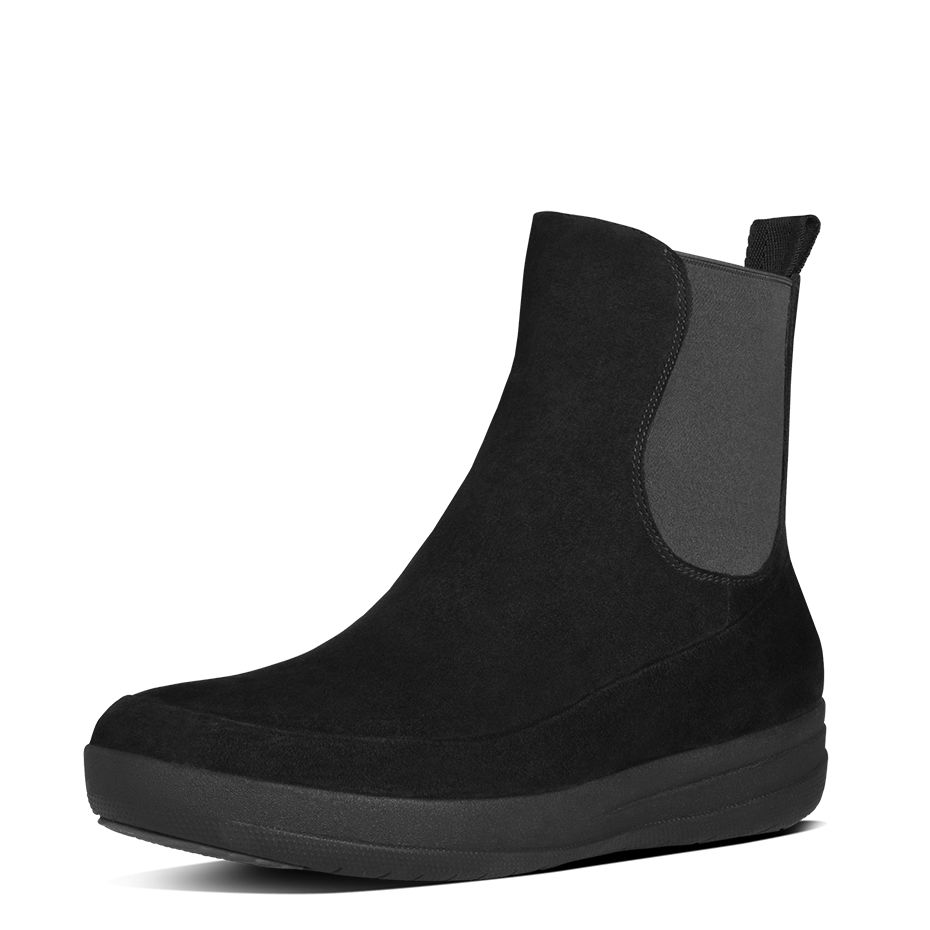 Les Boots Chelsea Suede vues chez Fitflop à 190 euros est ergonomique et assure un véritable confort pour vos pieds. Elle possède une semelle sportive et flexible qui permettent à vos pieds de respirer. Les bottines Chelsea Suede promeuvent la bonne santé du pied et donc par conséquent, la vôtre ! 