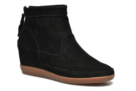 Les chaussures The Bear Emmy 2 découvertes sur Sarenza possèdent une doublure en cuir ainsi qu'une semelle intérieure en cuir ce qui est sûr, c'est que nos petons seront bien emmitouflés !  139.99 euros