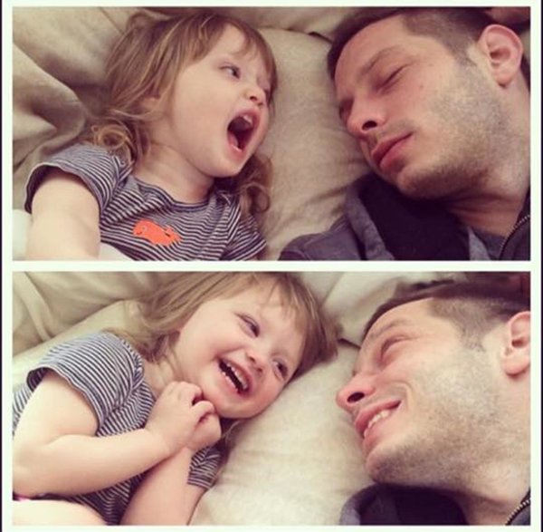 papa-joue-fille-drole