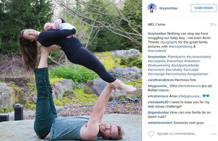 yoga avec bebe dans les bras