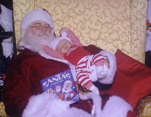 bebe endormi bizarre