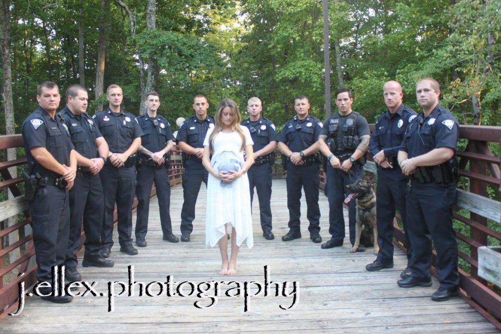 femme policiers pont
