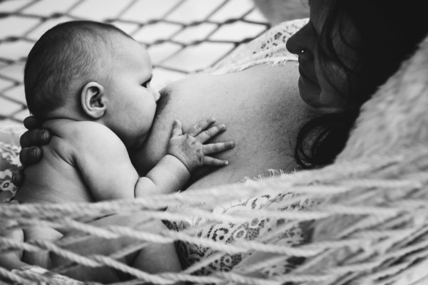 melina-nastazia-photographies-allaitement-bebe8