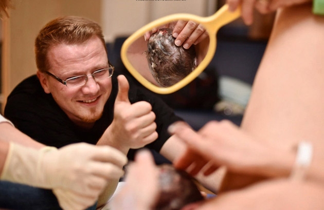 photo accouchement expulsion bebe