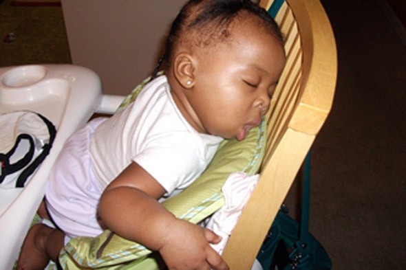 bebe qui dort
