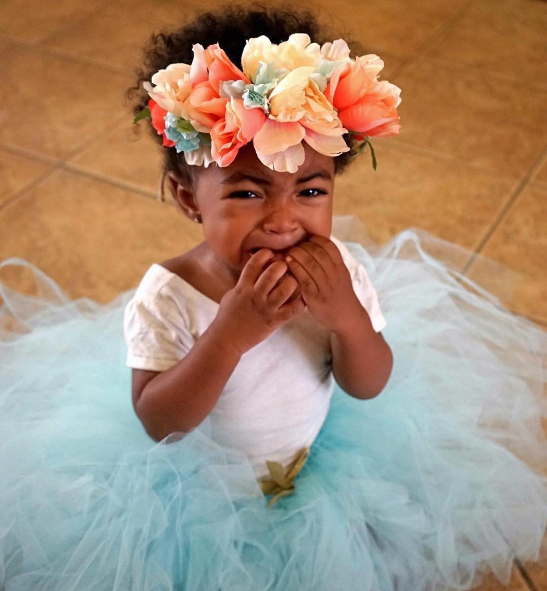 bebe qui pleure pour rien fruit sol