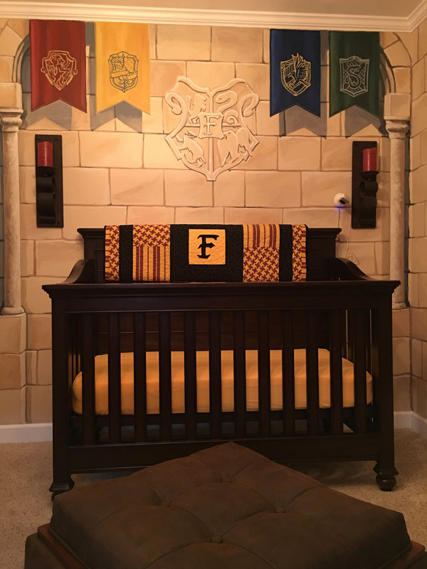 parents-creent-chambre-harry-potter-pour-bebe-3