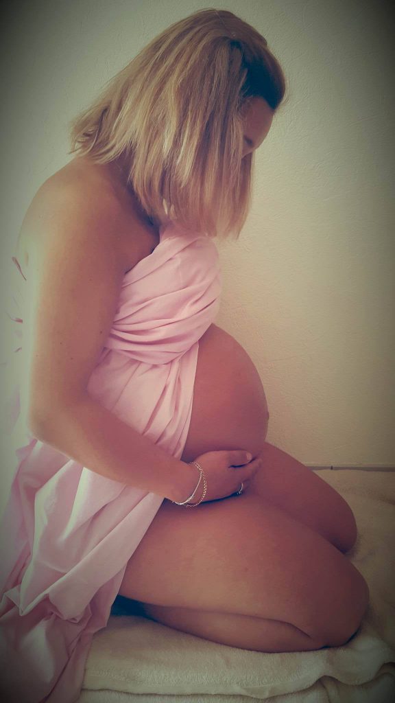 Ventre rond andreia maman star