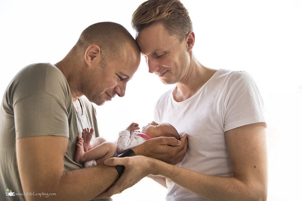 johan-jakob-couple-gay-mere-porteuse-photographe-professionnel-16