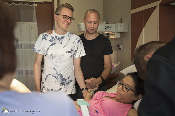johan-jakob-couple-gay-mere-porteuse-photographe-professionnel-3