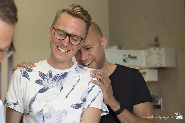 johan-jakob-couple-gay-mere-porteuse-photographe-professionnel-6