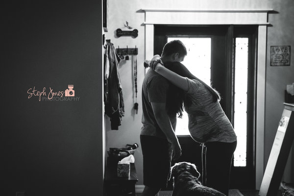 photographes-professionnels-immortalisent-debut-accouchement-14