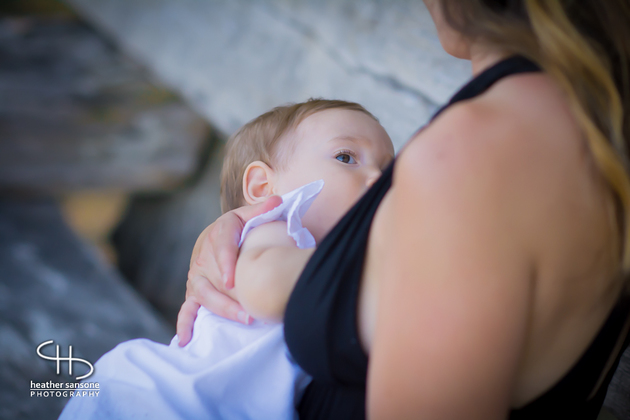 Heather-sansone-photographies-mamans-qui-allaitent-bebe-12