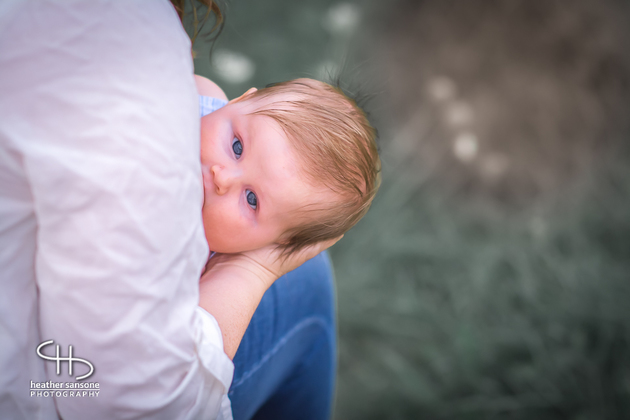 Heather-sansone-photographies-mamans-qui-allaitent-bebe-17