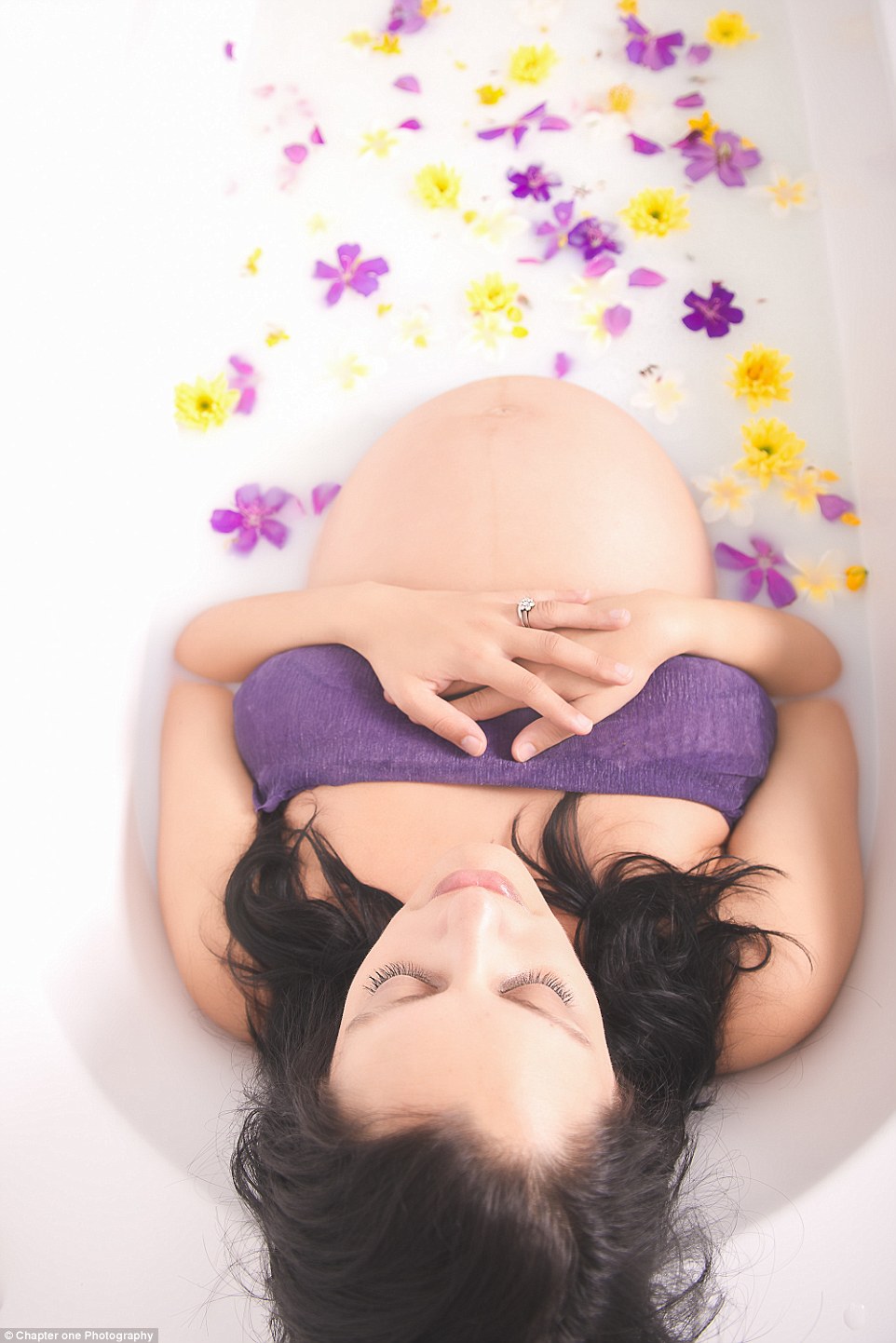 Wendy-Atkins-photographe-professionnelle-future-maman-shooting-photo-bain-lait-4
