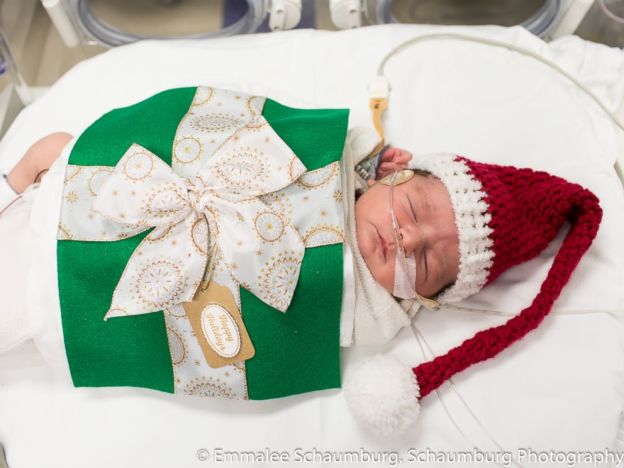 bebe cadeau pere noel 10