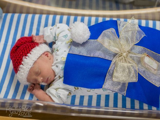 bebe cadeau pere noel 11