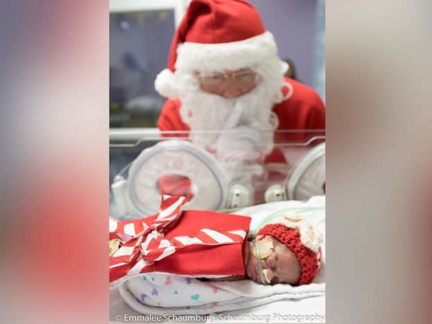 bebe cadeau pere noel 5
