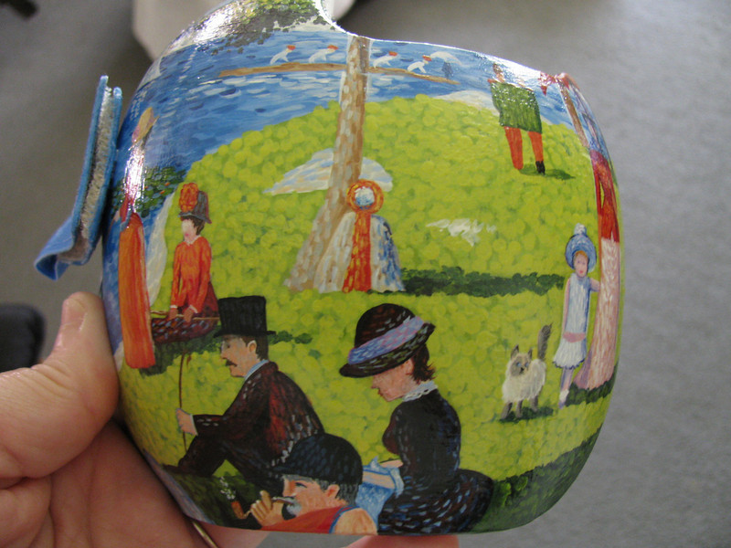 paula-strawn-artiste-bebe-syndrome-tete-plate-peint-casque-5