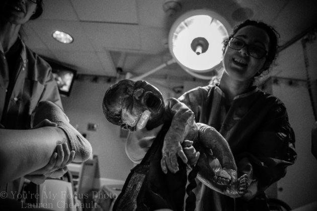 photographe-professionnelle-devoile-photos-propre-accouchement-3