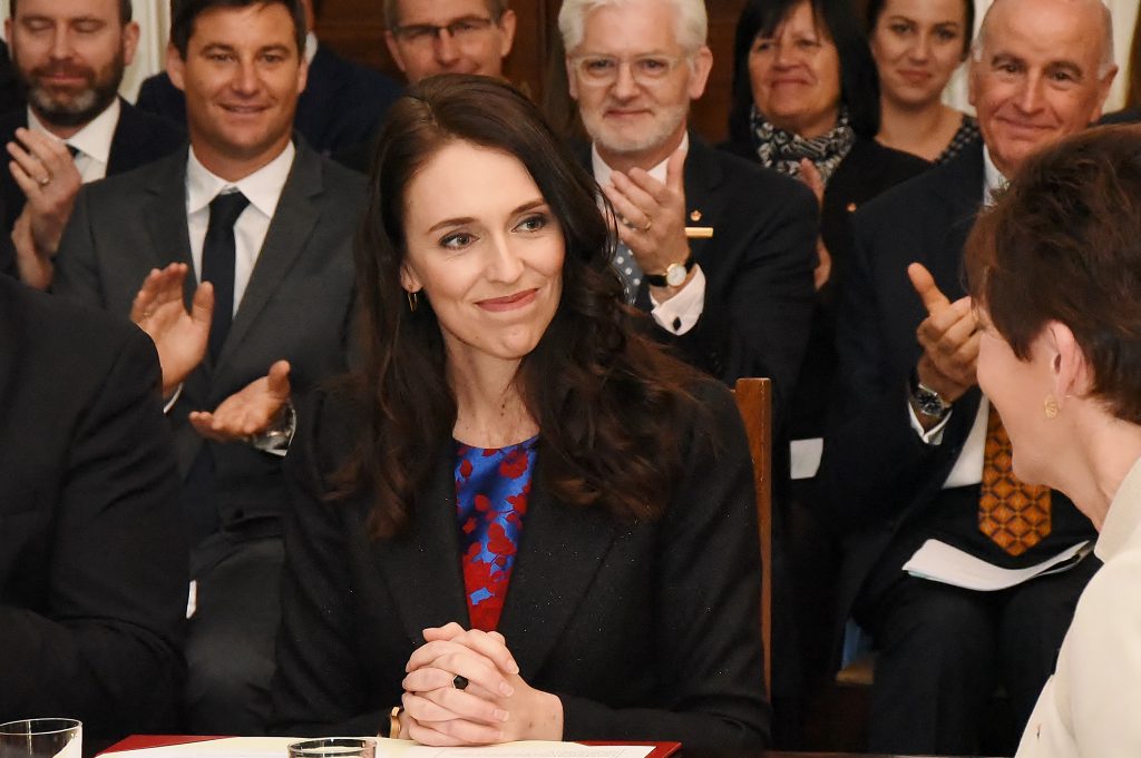Jacinda Ardern annonce sa grossesse